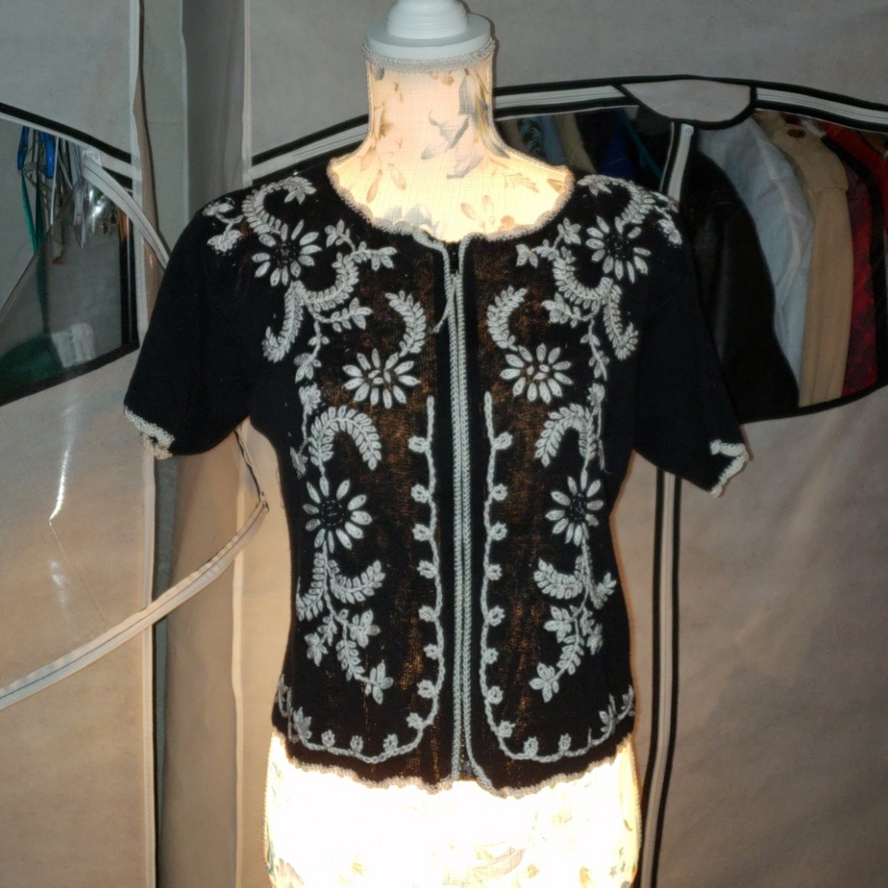 Vintage Worthington Ladies short sleeve cardigan
